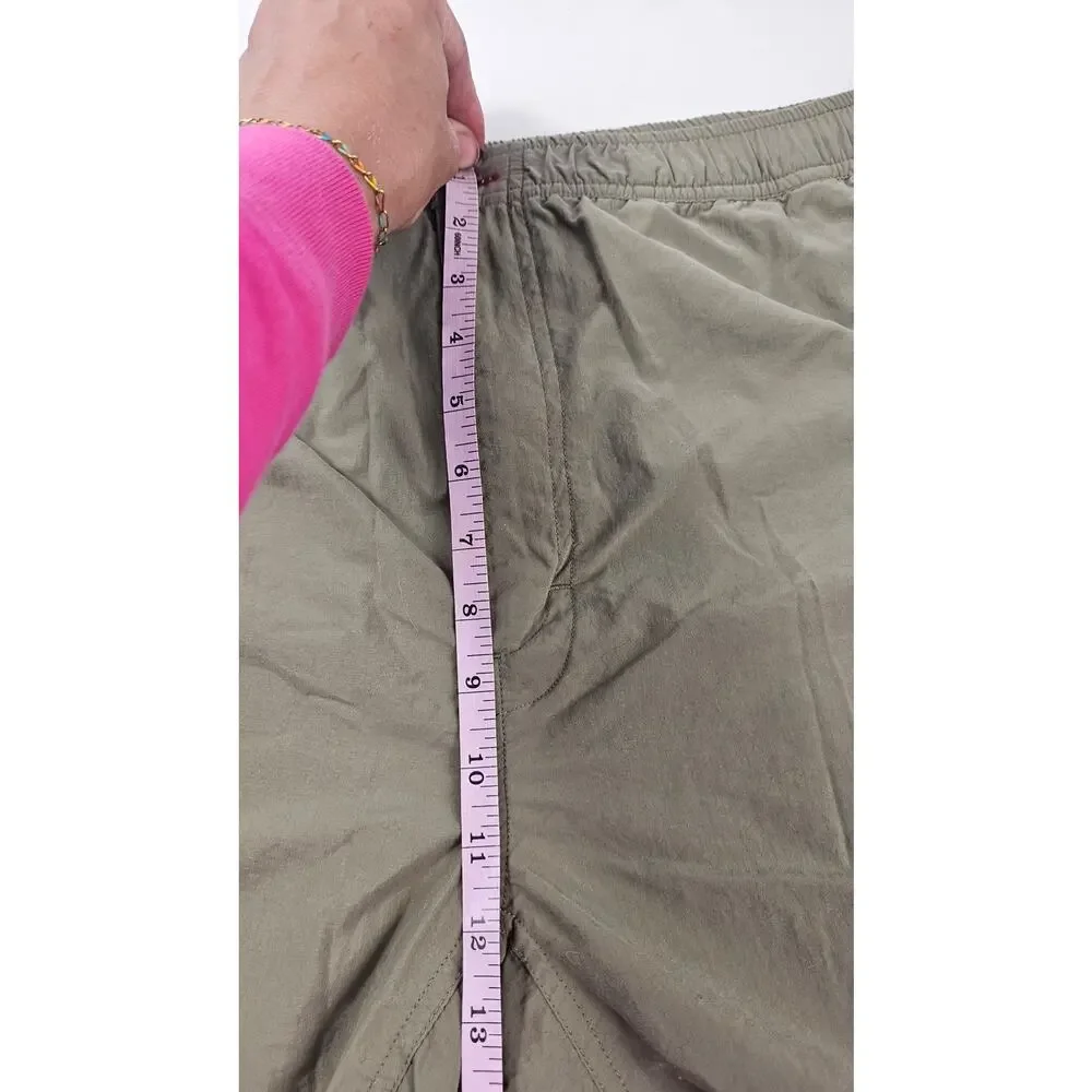 The north face khaki green sz XL (?) Pull on shorts 7.5